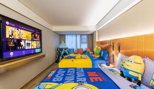 Deluxe Family Room