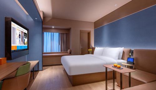 Sunshine King Room