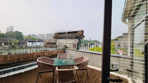 Suite with River View