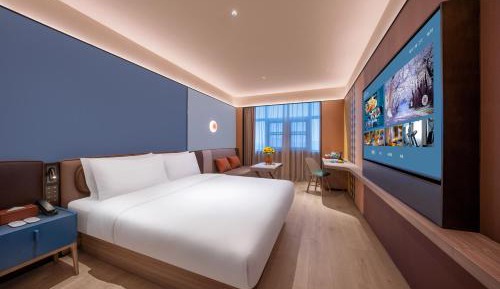 Business Queen Room