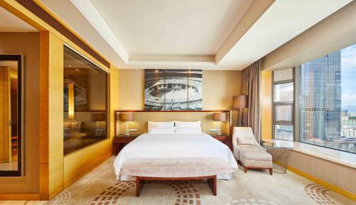 Executive  Renewal Room