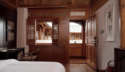 Standard Queen Room