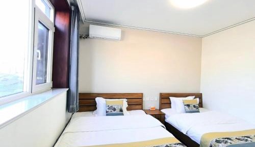 Twin Room with Mountain View