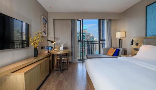 Deluxe King Room 