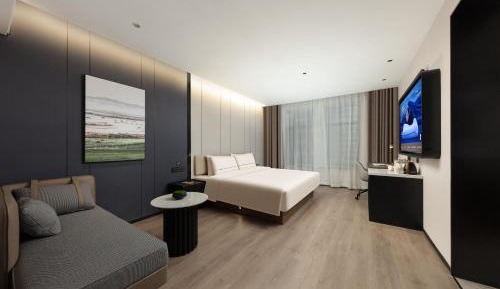 Premier Suite with City View