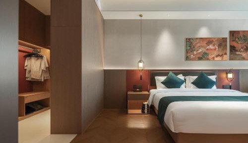 King Room with Spa Bath