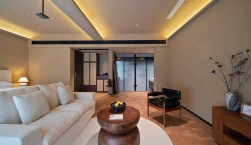 Twin Room with View
