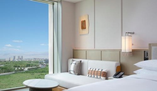 Premier King Room
