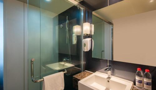 Standard King Room with Mini-bar