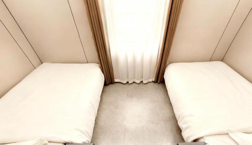 Twin Room with Shower