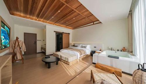 Deluxe Double Room with Bath