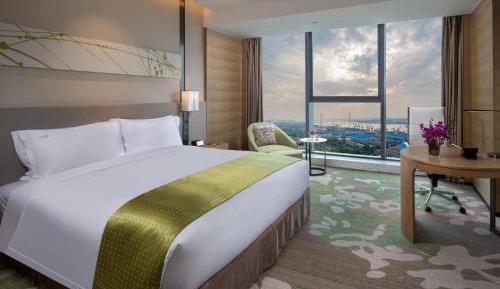 Standard King Room with Harbor View