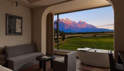 King Room with Mountain View