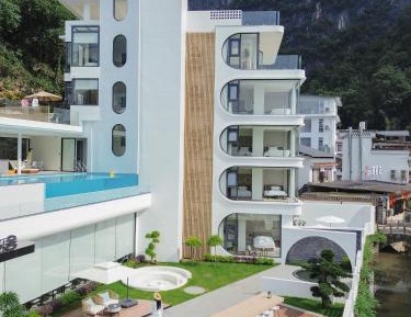 Twin Room with View