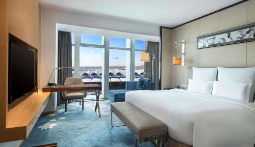 Executive King Room with View and Lounge Access