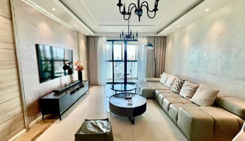Deluxe Family Suite