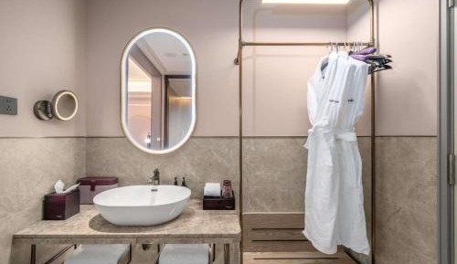 Twin Room with Two Single Beds - Executive