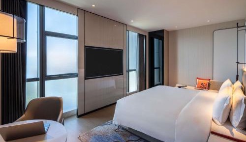 Deluxe King Room with River View