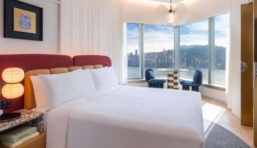 Premier Harbor King Room