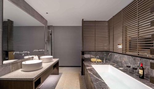 Deluxe Family Suite