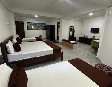 Classic Quadruple Room
