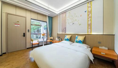 Double Room with Mountain View