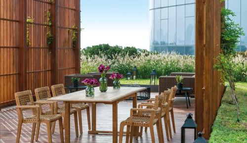 Terrace Suite, 1 Bedroom Larger Suite, 1 King, Liangma River view