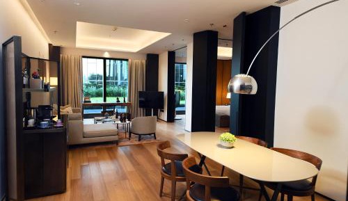 One-Bedroom Superior Suite with City View (Free Mini-bar soft drinks & beers + 1 free extra bed with 1 breakfast + 1.9 mi pick-up or drop-off service + Berluti shoe shinning & pressing service)
