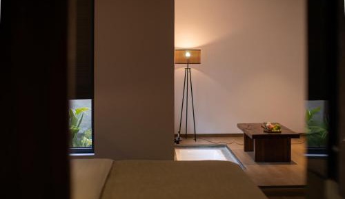 Family Room with Garden View
