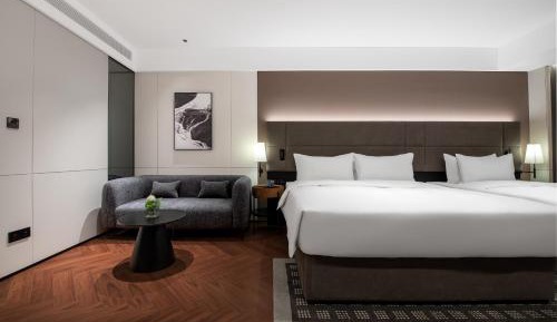 Deluxe Family Suite
