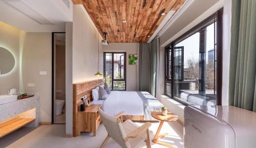 King Room with Balcony