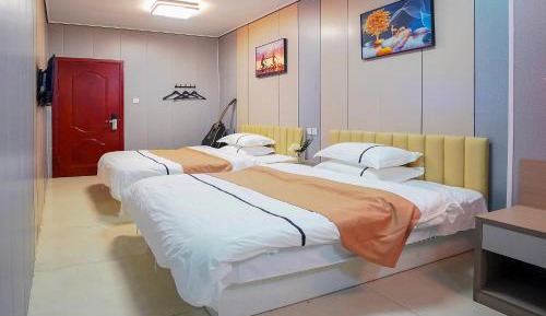 Twin Room with Private Bathroom
