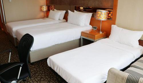 Triple Room(Only 'Four Seasons' and 'Cafe 25' offer 30% discount)