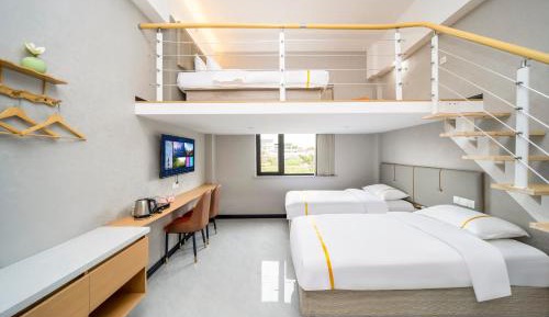 Deluxe Family Suite