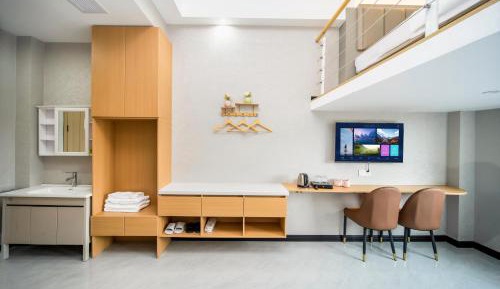 Deluxe Double Room with Shower