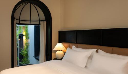 Queen Room