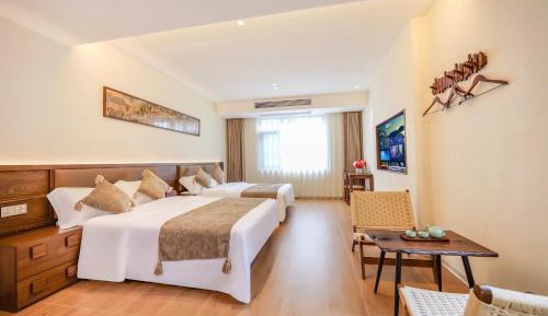 Superior Deluxe Double or Twin Room 