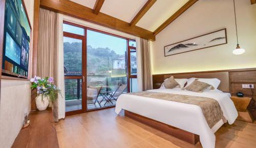 King Room with Balcony