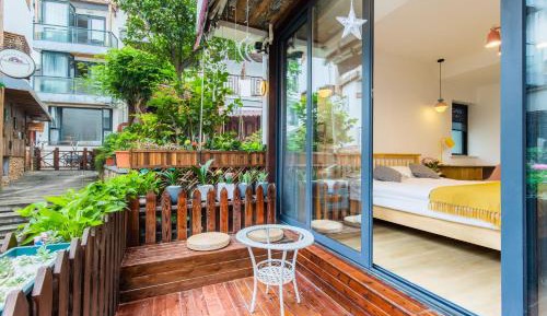 Deluxe Double Room with Bath