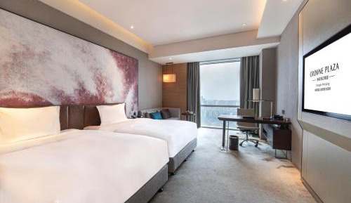 Standard Double Room with Two Double Beds and River View