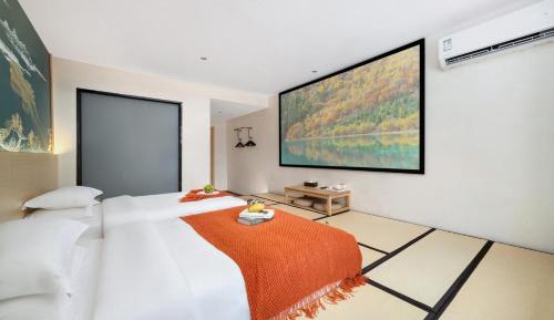 Double Room with Mountain View