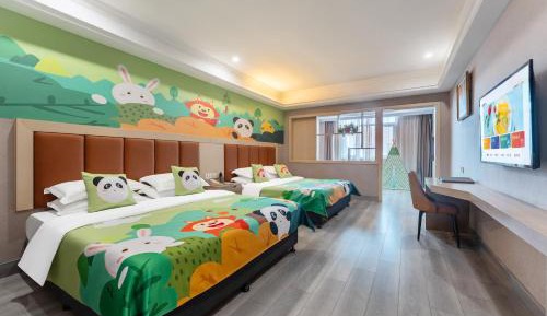 Deluxe Family Suite