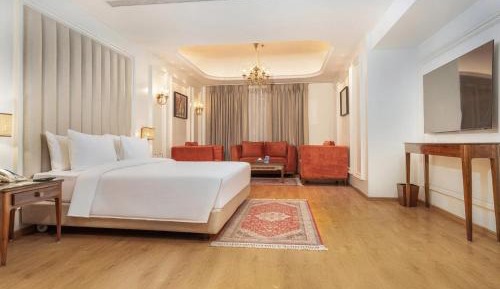 Two-Bedroom Premium Suite