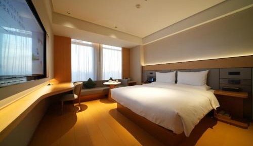 Business Queen Room