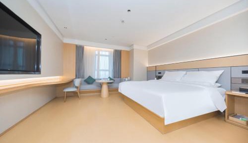 Business Queen Room