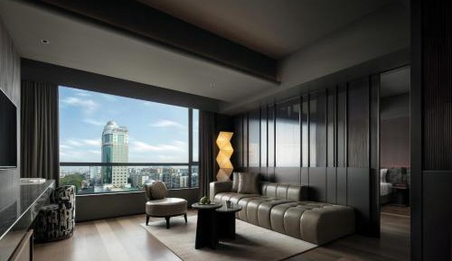 Deluxe King Suite