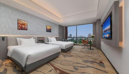 Standard Queen Room