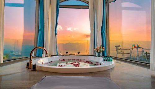 King Room with Lake View