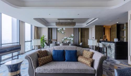 Suite with City View