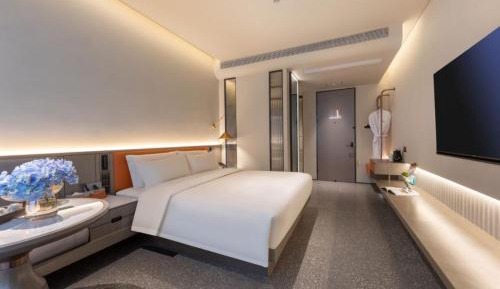 Deluxe King Room